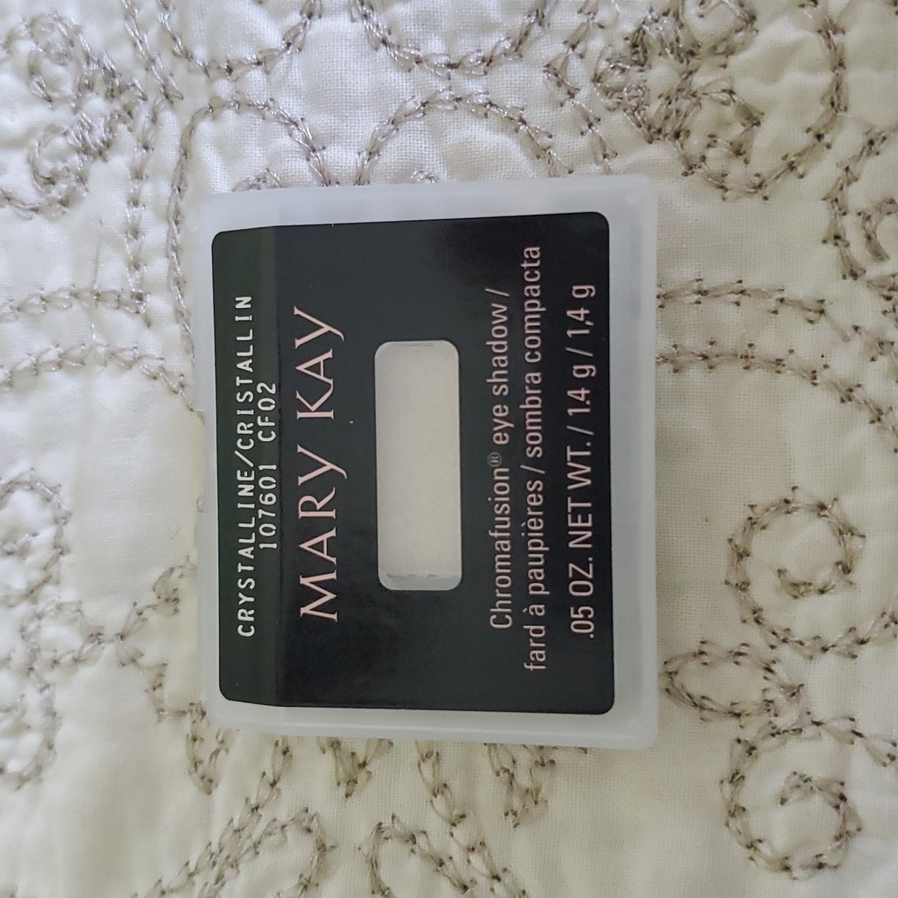 Mary Kay Chromafusion Eye Shadow Set - Crystalline, Golden Mauve, Hazelnut - Picture 3 of 6